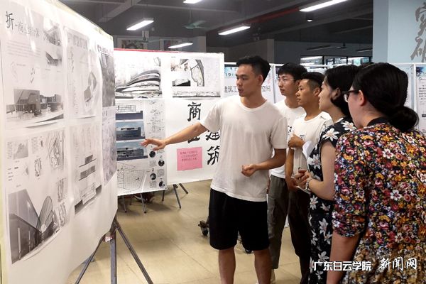 v2veo4Oe_jw0qIbtpYyPL4lPg47sM4C8LSbw62L8c&oid=2103874463&tid=1351&nid=177641&e= 学生现场解说p.jpg