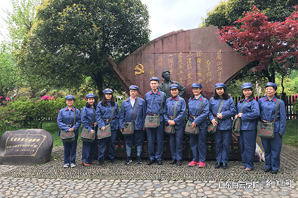 virtual_attach_file.vsb?afc=-o7-WsolM7UlCaMHzG8MN-bU4NsnlVgfLNWko7-4M7-4ozl0gihFp2hmCIa0M1y8MkyYoShkUNnkU4liLNU8nlnVM8n7UmCPUmLsMNlDLmrFozUbMNVVUNWFoRNsL7-Jv2bjo4OeosXEgDTJQty0LzLiLSyPM4v4LR7JqdLnx&oid=2103874463&tid=1351&nid=177301&e= 革命博物馆解说员现场教学.png