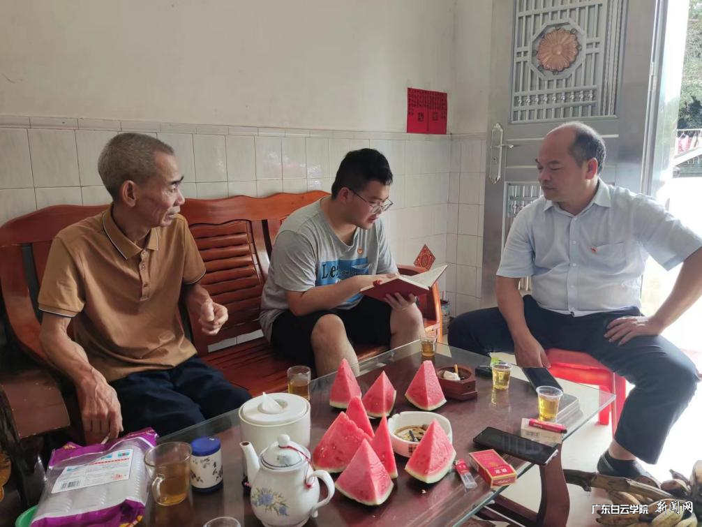 Íõ³¬ÏÈÉúÖ¸µ¼ÐѾõÇàÄêÍŶӳÉԱ̽·Ã°Óɽ¿Ú´å¸ïÃüÀÏÏȽø.png Íõ³¬ÏÈÉúÖ¸µ¼ÐѾõÇàÄêÍŶӳÉԱ̽·Ã°Óɽ¿Ú´å¸ïÃüÀÏÏȽø.png