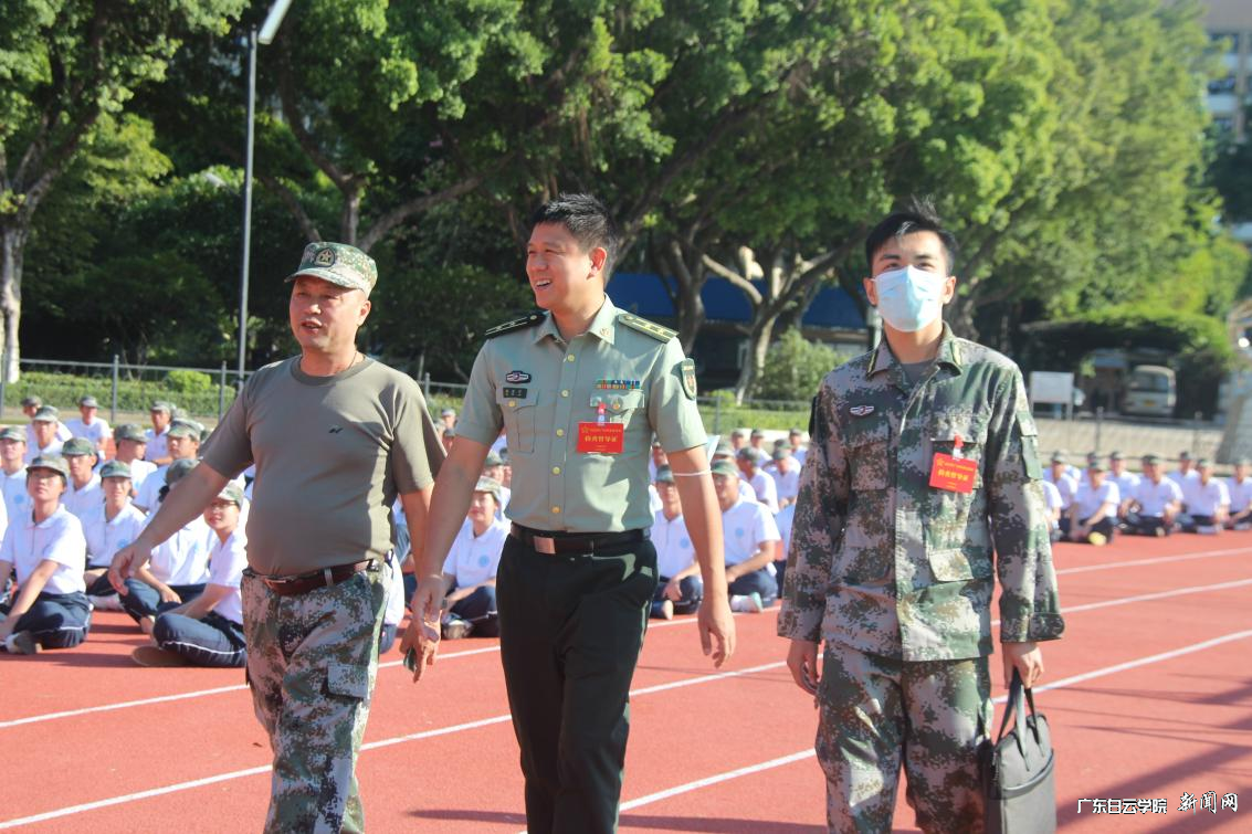 上级向导指导军训事情(西校区).png 上级向导指导军训事情(西校区).png