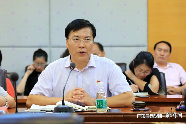 v2veo4Oe_jw0qIbtpYyPL4UPg474LmvaLSbw62p8c&oid=2103874463&tid=1341&nid=132701&e= »Æ´óǬ×÷Ö÷Ìâ½²»°.jpg