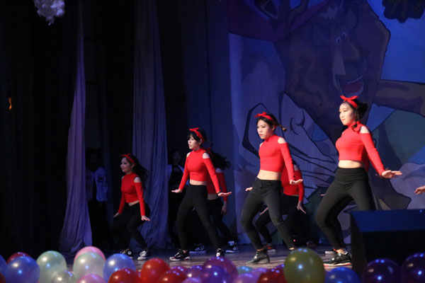 ÎÄÒÕÑݳö ÎÄÒÕÑݳö