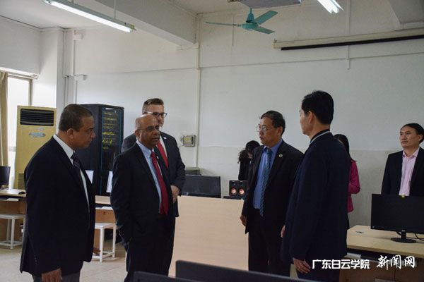 v2veo4Oe_jw0qIbtpYyPL4lPg47sM49bLSbw62-8c&oid=2103874463&tid=1351&nid=177891&e= 65150c4dfefbeb1d502a0037c369fad2.jpg