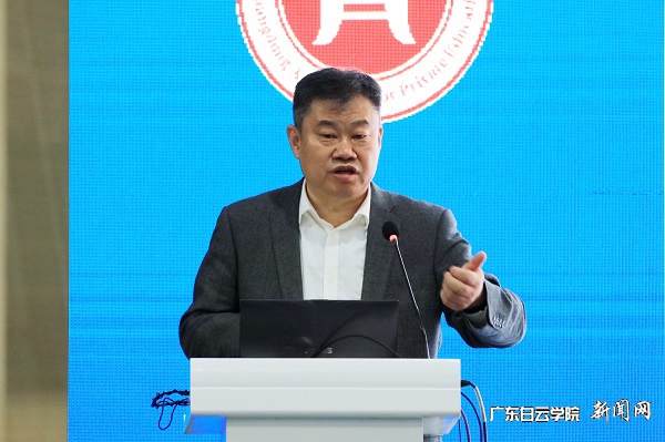 virtual_attach_file.vsb?afc=9Uz7APLRf2L778L1m-DMR98UmV2LNUm4n7VRnzCsLlCYUmL0gihFp2hmCIa0MYhRnky4L1yYLzMfoR9aM4-bnNWkLRQkUz6RLlWfUmAfMzWFnlV7U4QRU4WFLN78MllJqjfjo4OeosXEgDTJQty0LzL8LSyYMz-ZLz7JqdNnx&oid=2103874463&tid=1341&nid=252811&e= 刘志敏处长作报告.jpg