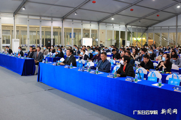 virtual_attach_file.vsb?afc=9nRCAYnRUiM7LiU14vDUl7DoRNsoz7maLzGDnRARM4G4oRL0gihFp2hmCIa0U1y8nSysMYyZnN-PLlUbnRC8nmUboRMVUlMfU4fknRW2o7VFUzUZMmT7n7MFMl7DnR9Jv2bjo4OeosXEgDTJQty0LzL8LSyYMz-ZLz7JqdNnx&oid=2103874463&tid=1341&nid=252811&e= 论坛现场2.png