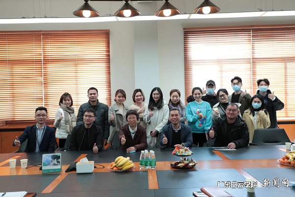 virtual_attach_file.vsb?afc=AUmf1fMmv8UlL4LmmCYnR-YUlMVolCN8LR98UmN4UmL4U8-0gihFp2hmCIa0LYyZnSh7USy4LmT2M4-sMzCPLlrfoRN8Uz7ZU8-sUzQVLmVFMlrkUznkozQFLN-8LlUJqjfjo4OeosXEgDTJQty0LzL8LSyYMz-PLz7JqdTnx&oid=2103874463&tid=1341&nid=252111&e= 合影贪恋.jpg