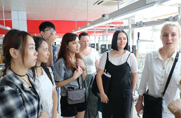 ÂÃÐзþ×°¹¤ÒÕʵѵ³¡ ÂÃÐзþ×°¹¤ÒÕʵѵ³¡