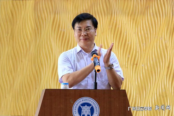 v2veo4Oe_jw0qIbtpYyPL4UPg474LmNbLSbw62v8c&oid=2103874463&tid=1341&nid=132991&e= »Æ´óǬÔÚ»áÉϽ²»°.jpg