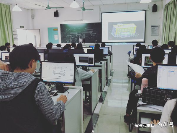 v2veo4Oe_jw0qIbtpYyPL4lPg47soz74LSbw62v8c&oid=2103874463&tid=1351&nid=179131&e= Ñ¡°ÎÈüÏÖ³¡p.jpg