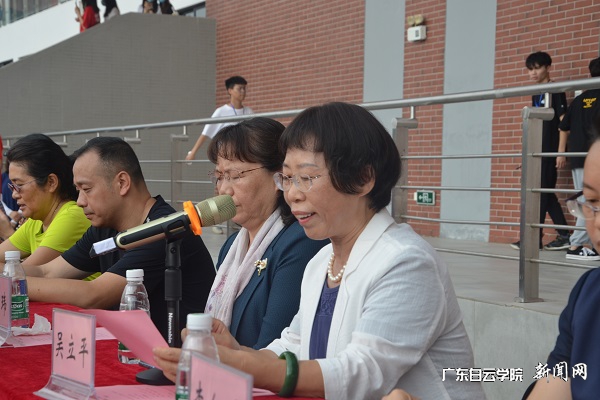 virtual_attach_file.vsb?afc=CMz6QkM49aLmrVUqNQ2MlQkozNDUN7pYLllPolr2L4M7nmU0gihFp2hmCIa0L1yZU1yZokyiUl-bL4-bLN78nmCiM8UPM7C4oRV7nmNaUNMFLRA7MzVVnNVFLmUsnNCJqjfjo4OeosXEgDTJQty0LzL8LSyYMzLiMR7Jqdvnx&oid=2103874463&tid=1341&nid=253541&e= 副校长吴立平作开幕式讲话.jpg