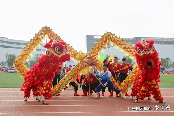 virtual_attach_file.vsb?afc=CUzTQkM8MRo7V2MqzlsL8UDM8lZMzAp7nm62LzNYUzliUzv0gihFp2hmCIa0Mkh2oSh2LYysLNlaM8r7MNVVM4fVUmA2Mz9aLR-Pozn2LmQFUNLinmA2MmfFLNWVLllJqjfjo4OeosXEgDTJQty0LzL8LSyYMzLiMR7Jqdvnx&oid=2103874463&tid=1341&nid=253541&e= 教育与体育学院舞龙舞狮方阵.jpg