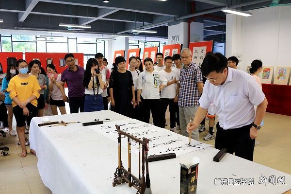 v2veo4Oe_jw0qIbtpYyPL4UPg4-8ozUYLSbw6278c&oid=2103874463&tid=1341&nid=249421&e= »ÆÐ£Ð´.jpg