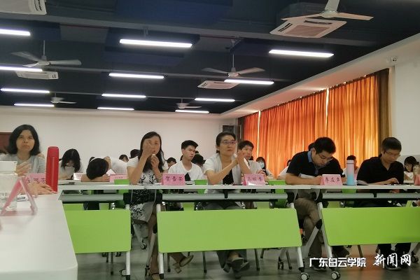 v2veo4Oe_jw0qIbtpYyPL4UPg4-8ozUsLSbw6278c&oid=2103874463&tid=1341&nid=249471&e= 先生点评环节.jpg