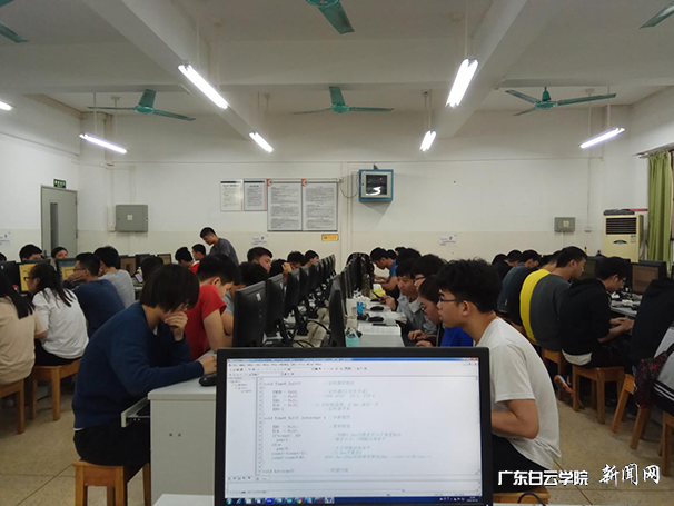 virtual_attach_file.vsb?afc=MM7Co4LNLinm-4nuRCPM47bM8LsL46U7Ml-aMRAkUmliLmN0gihFp2hmCIa0LYh2MYybLYyYMRUYMzNinRWkMNC4nzGbUz7iMzWRL4TkUlVFL8U4MmW7oRVFM7-anzNJv2bjo4OeosXEgDTJQty0LzLiLSyPM4CYoz7Jqdnnx&oid=2103874463&tid=1351&nid=176291&e= 角逐现场.png