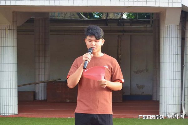 v2veo4Oe_jw0qIbtpYyPL4UPg474L4LaLSbw62a8c&oid=2103874463&tid=1341&nid=133301&e= ѧÉú´ú±í½²»°.jpg