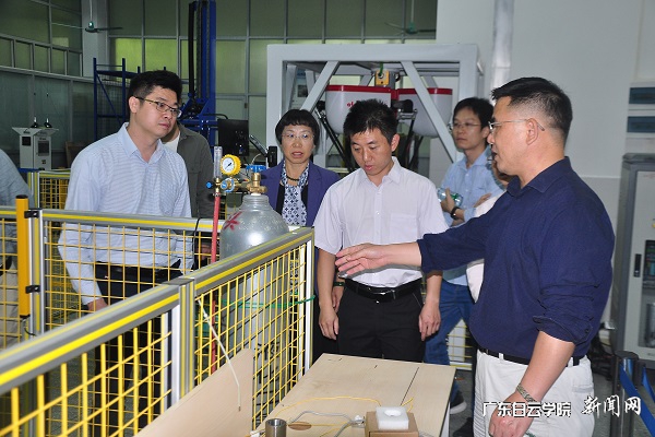 virtual_attach_file.vsb?afc=QM7lqiM4GPM4lDMpmGYLNCYn7rVUzWvRnlliMlnkLNCbU4U0gihFp2hmCIa0nSyZnkh2UYyPUlLDUNnVL49ZUNLZM7lYMlnfMNlPUmCiU8WFLzMkMzMfU4WFLNCiMz-Jqjfjo4OeosXEgDTJQty0LzL8LSyYMzLsoz7Jqd6nx&oid=2103874463&tid=1341&nid=253791&e= 2.2检查组一行检查实验室.JPG