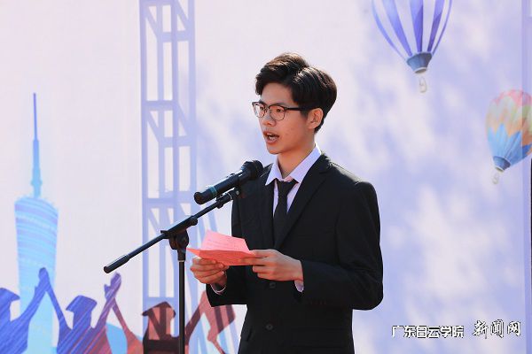 v2veo4Oe_jw0qIbtpYyPL4UPg474Lm9sLSbw6268c&oid=2103874463&tid=1341&nid=132871&e= 2017级会计学3班张伟成同砚作为老生代表讲话.jpg