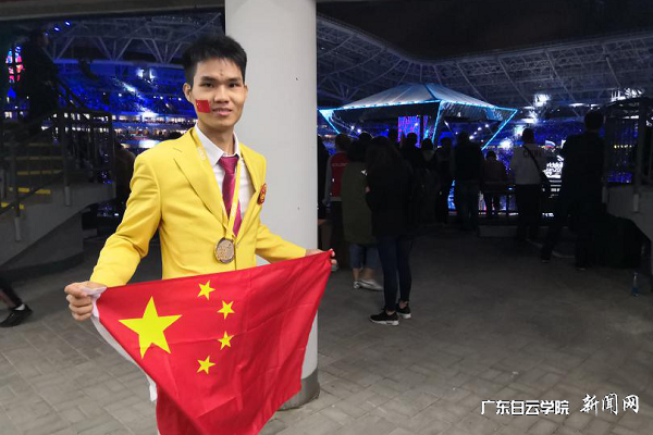 virtual_attach_file.vsb?afc=ULzvniMR7DMNC4nSz78nRlZnNUbnmnzfMzLsM4UYLmfko7U0gihFp2hmCIa0LkyDn1ybnkhkM8W2M478L8L4ozUZM4l8LRrkUz7iM4-YMzAFUlnkoz7ZUzMFM7LiolUJv2bjo4OeosXEgDTJQty0LzL8LSyYMzUYoz7Jqdlnx&oid=2103874463&tid=1341&nid=254291&e= Àî¿¡ºè»ñ½±Ê±µÄÕÕÆ¬.png