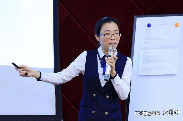 virtual_attach_file.vsb?afc=UUmMnfM4M2U87aLS4VRLmQknN-DMmWzVM47DozGYLR98LlC0gihFp2hmCIa0M1y8USy4MSyPLl-PMR62MRLsUl-YoRvanmWfUzNPMRLDLmnFo7-bnNMfM46FLzvaM4NJqjfjo4OeosXEgDTJQty0LzL8LSyYMzUPLR7Jqdlnx&oid=2103874463&tid=1341&nid=254101&e= 应用经济学院董思雁先生举行展示.jpg