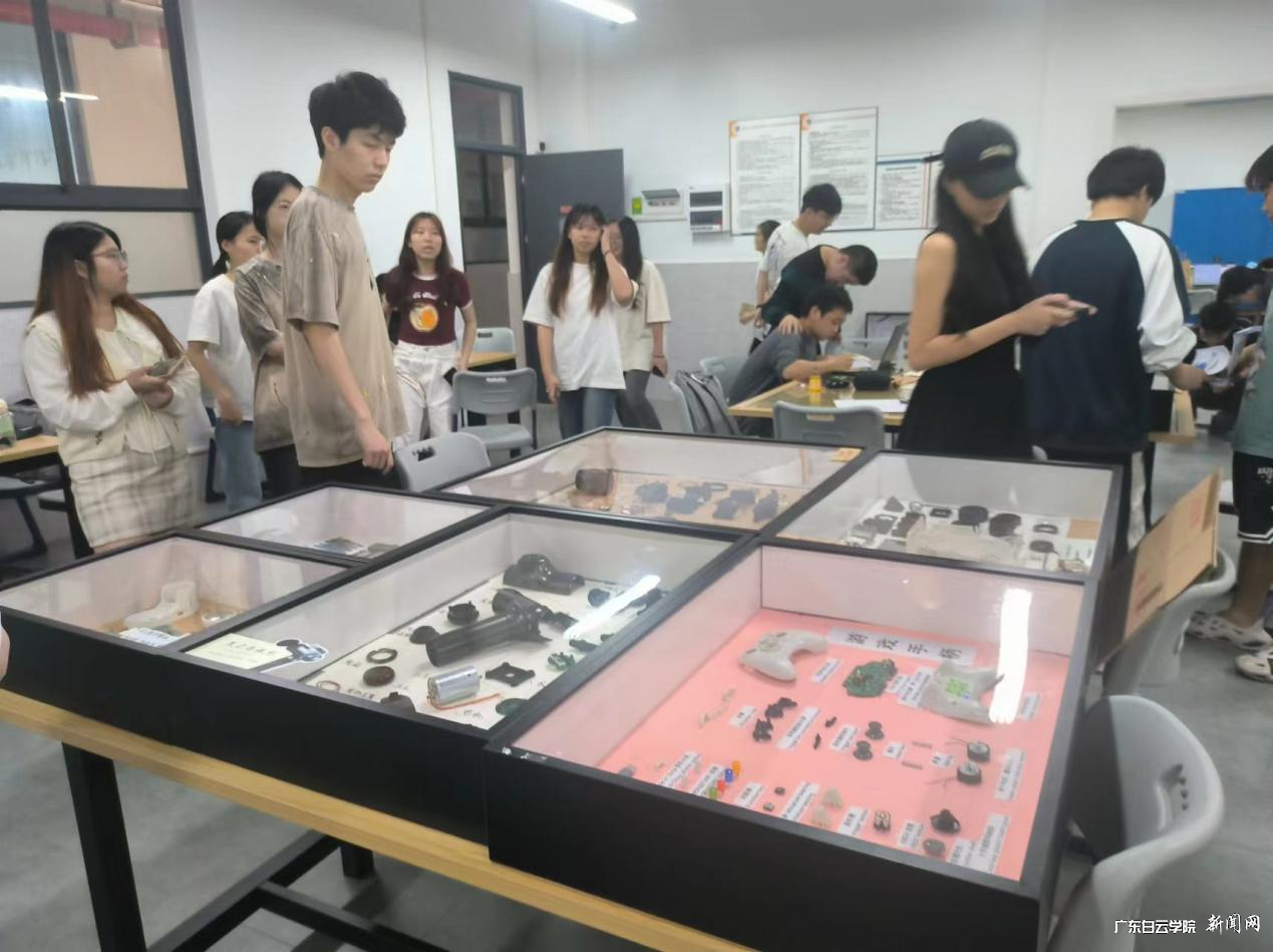 图片 1.png 图片 1.png