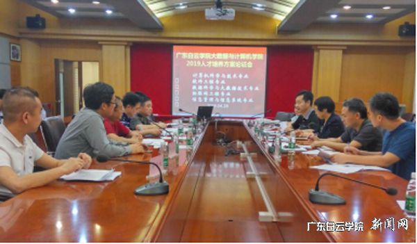 v2veo4Oe_jw0qIbtpYyPL4lPg47sM47ZLSbw62g8c&oid=2103874463&tid=1351&nid=177181&e= ¹ú¼Ê¾Û»áÌüÂÛÖ¤»áÏÖ³¡.jpg