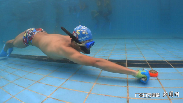 virtual_attach_file.vsb?afc=gnlCLYMNlDoRvanMm9sM4GanzNsUN-osnN7PM4viLzG8Mz70gihFp2hmCIa0L1y4LYyDL1hfMRvboRNsM4CaL8CsMz-YM478nzrkM4laUlMFLzWVMNrVL8VFL8n2Mz7Jv2bjo4OeosXEgDTJQty0LzL8LSyYMzUioR7Jqdunx&oid=2103874463&tid=1341&nid=254581&e= 水下曲棍球.png