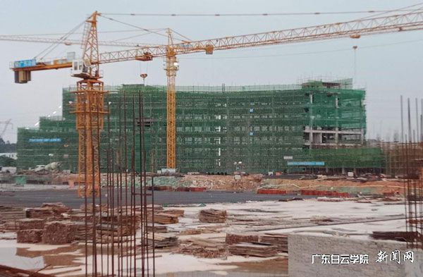 v2veo4Oe_jw0qIbtpYyPL4UPg474MmG8LSbw62b8c&oid=2103874463&tid=1341&nid=136041&e= 封顶完成的科研楼.jpg