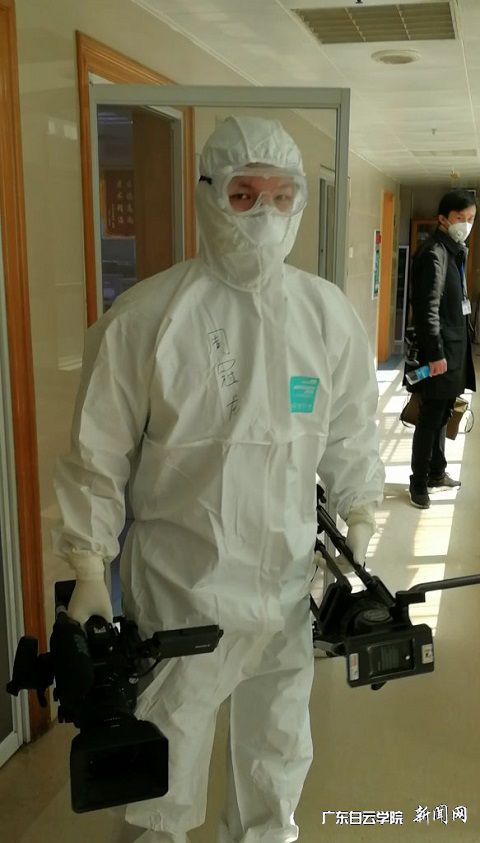 v2veo4Oe_jw0qIbtpYyPL4UPg4-iM4NiLSbw62C8c&oid=2103874463&tid=1341&nid=257951&e= ÖܹÚÁúÔÚÄÏ·½Ò½¿Æ´óѧÄÏ·½Ò½Ôº¸ôÀ벡·¿ÅÄÉãÒ½»¤Ö°Ô±.jpg