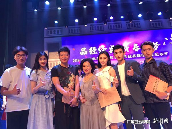 v2veo4Oe_jw0qIbtpYyPL4UPg474MR9ZLSbw62j8c&oid=2103874463&tid=1341&nid=134881&e= °ä½±ÒÇʽÉϵİ×ÔÆÑ§×Ó1.jpg