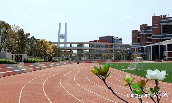 v2veo4Oe_jw0qIbtpYyPL4UPg4-iM4CiLSbw62r8c&oid=2103874463&tid=1341&nid=257651&e= ÊØÍûÔ˶¯³¡.jpg