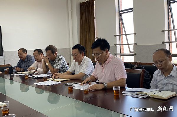 v2veo4Oe_jw0qIbtpYyPL4UPg474Lm7PLSbw62_8c&oid=2103874463&tid=1341&nid=132111&e= У³¤»Æ´óǬÖ÷³Ö´Ë´Î¾Û»á²¢½²»°.jpg