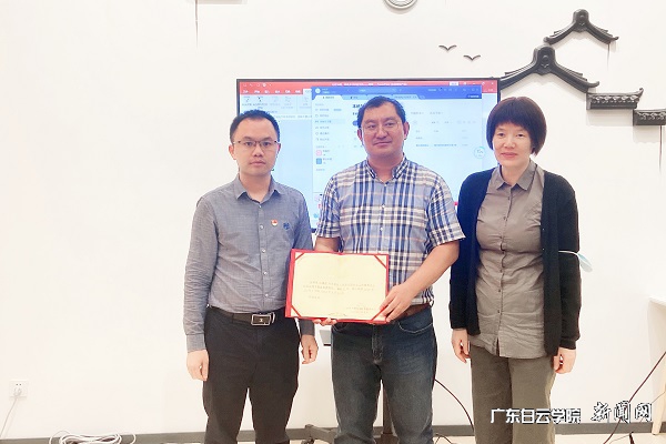 virtual_attach_file.vsb?afc=qMzCpsnRC4MlLanvzVVozGDM8UiUzL68MmnkLm6kLRvaMRC0gihFp2hmCIa0LYhfokh2nkhkolU4U49aMmQ7nRCiL4UDLmNiM8QkM4L8nzQFU8l8UlWRLmrFLlCaUm7Jqjfjo4OeosXEgDTJQty0LzL8LSyYMzLbMz7Jqd_nx&oid=2103874463&tid=1341&nid=253951&e= 聘用现场.jpg