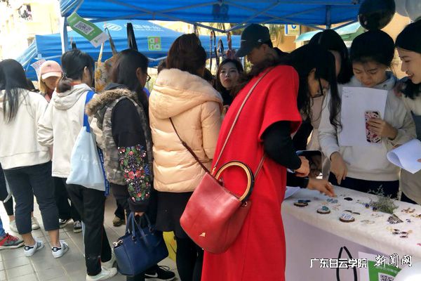 v2veo4Oe_jw0qIbtpYyPL4lPg47soRCZLSbw62_8c&oid=2103874463&tid=1351&nid=178681&e= ·þװϵ¹ùÑÞÖ÷ÈÎÓëÏÈÉúÃǵ½ÏÖ³¡Ö¸µ¼p.jpg