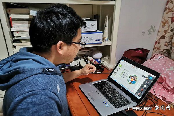 v2veo4Oe_jw0qIbtpYyPL4UPg4-iM4-8LSbw62Q8c&oid=2103874463&tid=1341&nid=257241&e= ÂíÏÈ»ªÊé¼ÇÖ÷½²¡¶×·ÃÎÖþÃΡ·.jpg