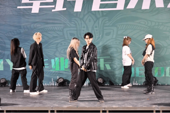 wps104.png wps104.png