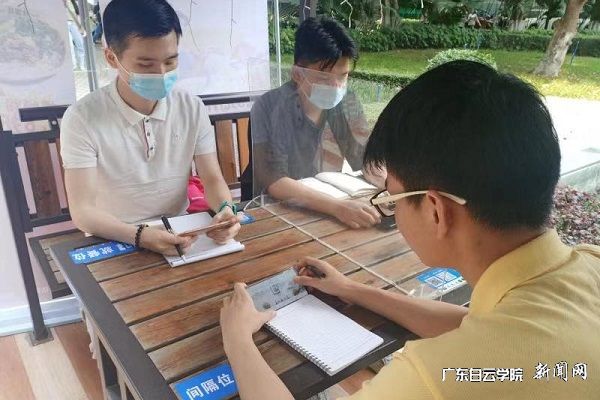 v2veo4Oe_jw0qIbtpYyPL4UPg4-iLRNsLSbw62z8c&oid=2103874463&tid=1341&nid=250971&e= ѧÉú¼ÓÈë»î¶¯2.jpg