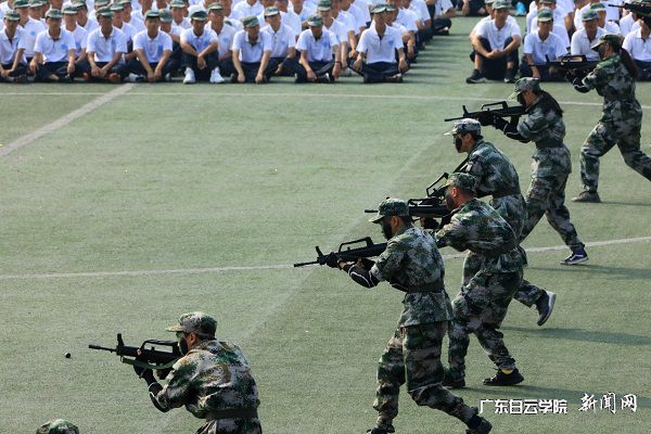 v2veo4Oe_jw0qIbtpYyPL4UPg474Lml4LSbw6298c&oid=2103874463&tid=1341&nid=132531&e= Ê¿±øÍ»»÷.jpg