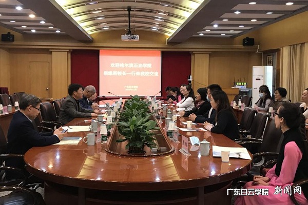 virtual_attach_file.vsb?afc=vMRl64M4rkUlWkn_m7iMlUaUzGiMmWFkn7rfM8UiozVVU4N0gihFp2hmCIa0LYhRU1y4L1y4o7QkUz-PL8LDM4NbL7M7oz7ZnzGiMNUDolMFLzMkLz74MlVFLN7snmlJqjfjo4OeosXEgDTJQty0LzL8LSyYMzLYoR7Jqd9nx&oid=2103874463&tid=1341&nid=253281&e= 聚会现场.jpg