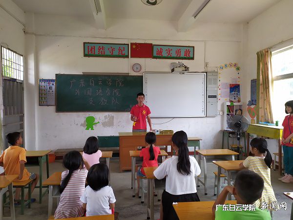 v2veo4Oe_jw0qIbtpYyPL4UPg474L4laLSbw62P8c&oid=2103874463&tid=1341&nid=133501&e= 教授外语.jpg