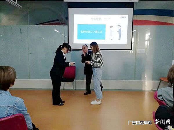 v2veo4Oe_jw0qIbtpYyPL4lPg47sozUiLSbw6258c&oid=2103874463&tid=1351&nid=179451&e= 现场模拟演出.jpg