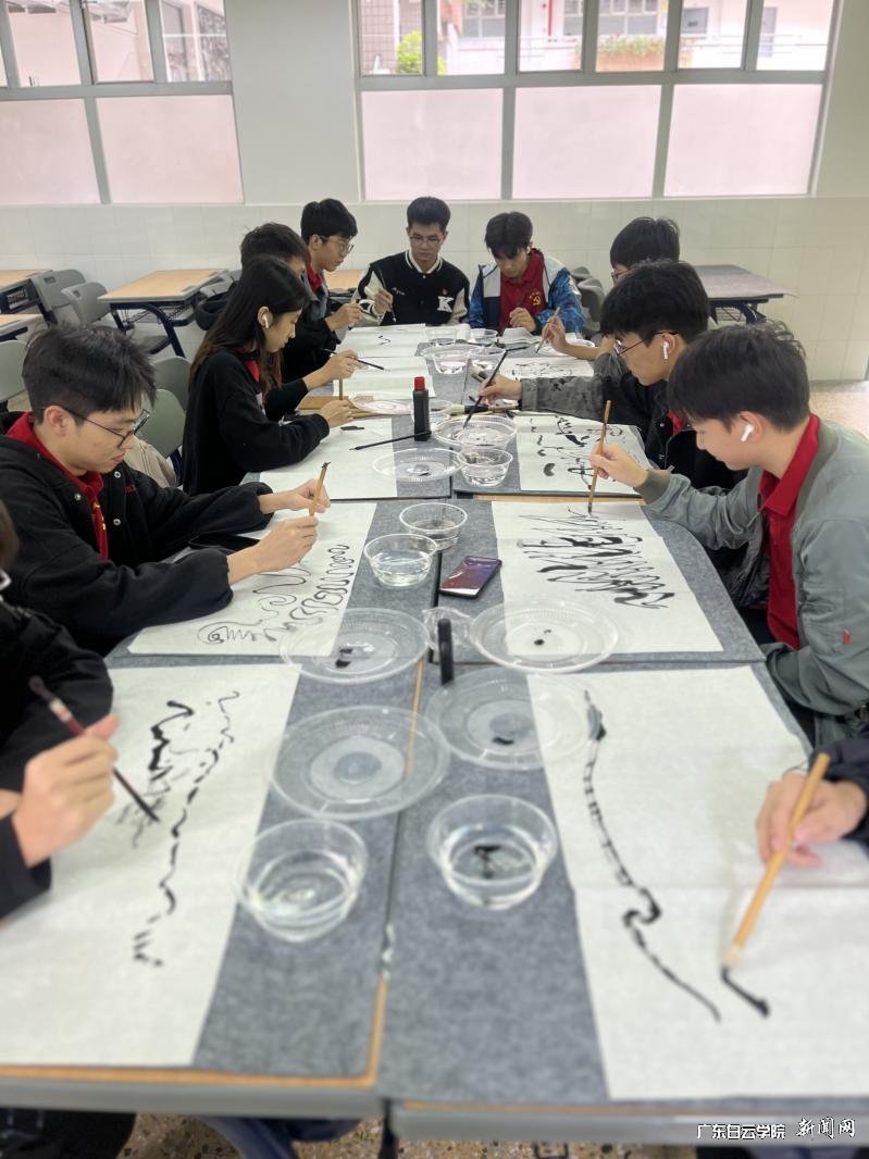 图片2.png 图片2.png