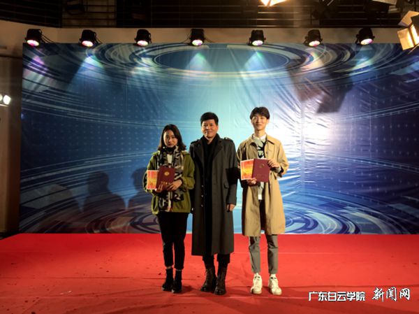 v2veo4Oe_jw0qIbtpYyPL4lPg47sozLDLSbw6258c&oid=2103874463&tid=1351&nid=179361&e= À¾ü¸±Ôº³¤Îª¹Ú¾ü°ä½±p.jpg