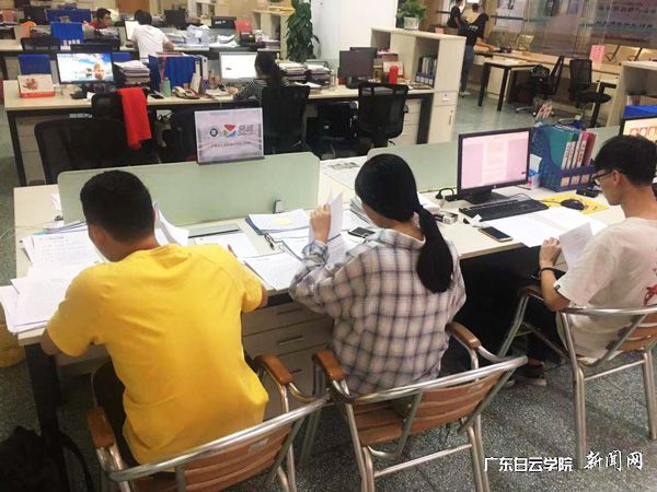 v2veo4Oe_jw0qIbtpYyPL4lPg47sozlZLSbw6258c&oid=2103874463&tid=1351&nid=179581&e= ÆÀίÔÚÆÀÉó¸å¼þp.jpg